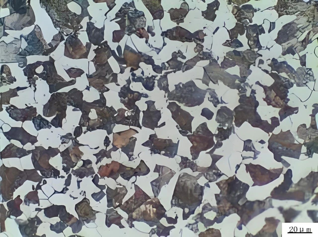 Wie kann man den Gusszustand und die metallographische Struktur von 45 # Stahlguss nach der Wärmebehandlung kontrollieren?